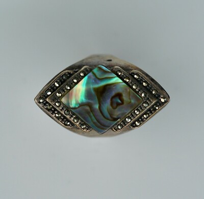 Vintage Ring w/ Dimond Shape Abalone 