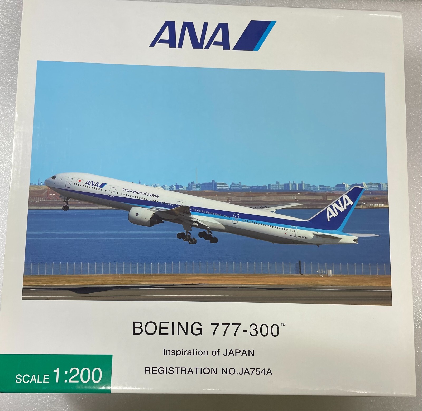 ANA Boeing 777-300 JA752A モデル　1/200 Boeing 777-300 / Hasegawa / ANA / All Nippon Airways / 1:200