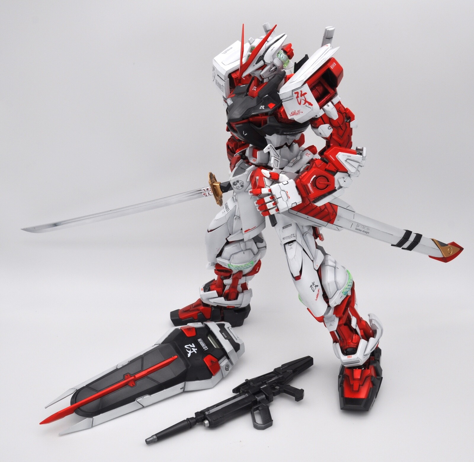 美品　Killer Prime Signature RED FRAME S&W K/L Frame Square Butt Kirinite® Red Pearl Heritage Grips