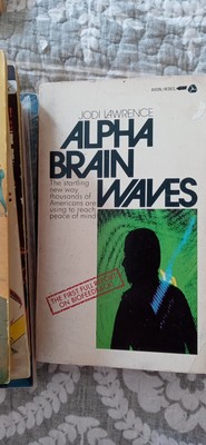 ALPHA BRAIN WAVES By Jodi Lawrence Vintage Paperback