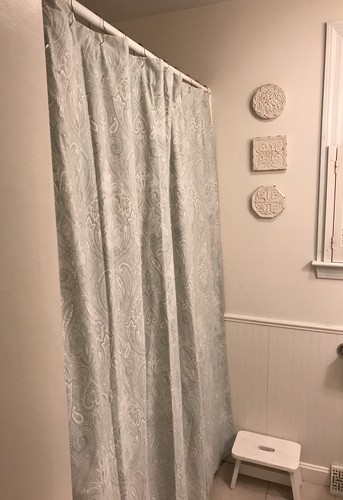 Green White Medallion Paisley Print