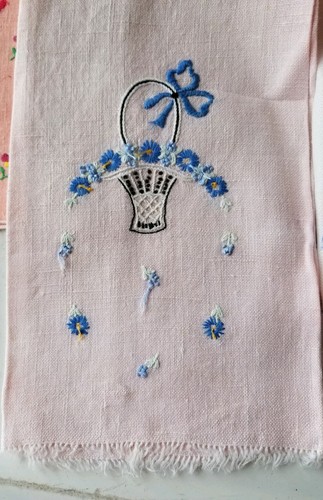 Vintage Lot Of Hand Towels CUTTER  Crafts