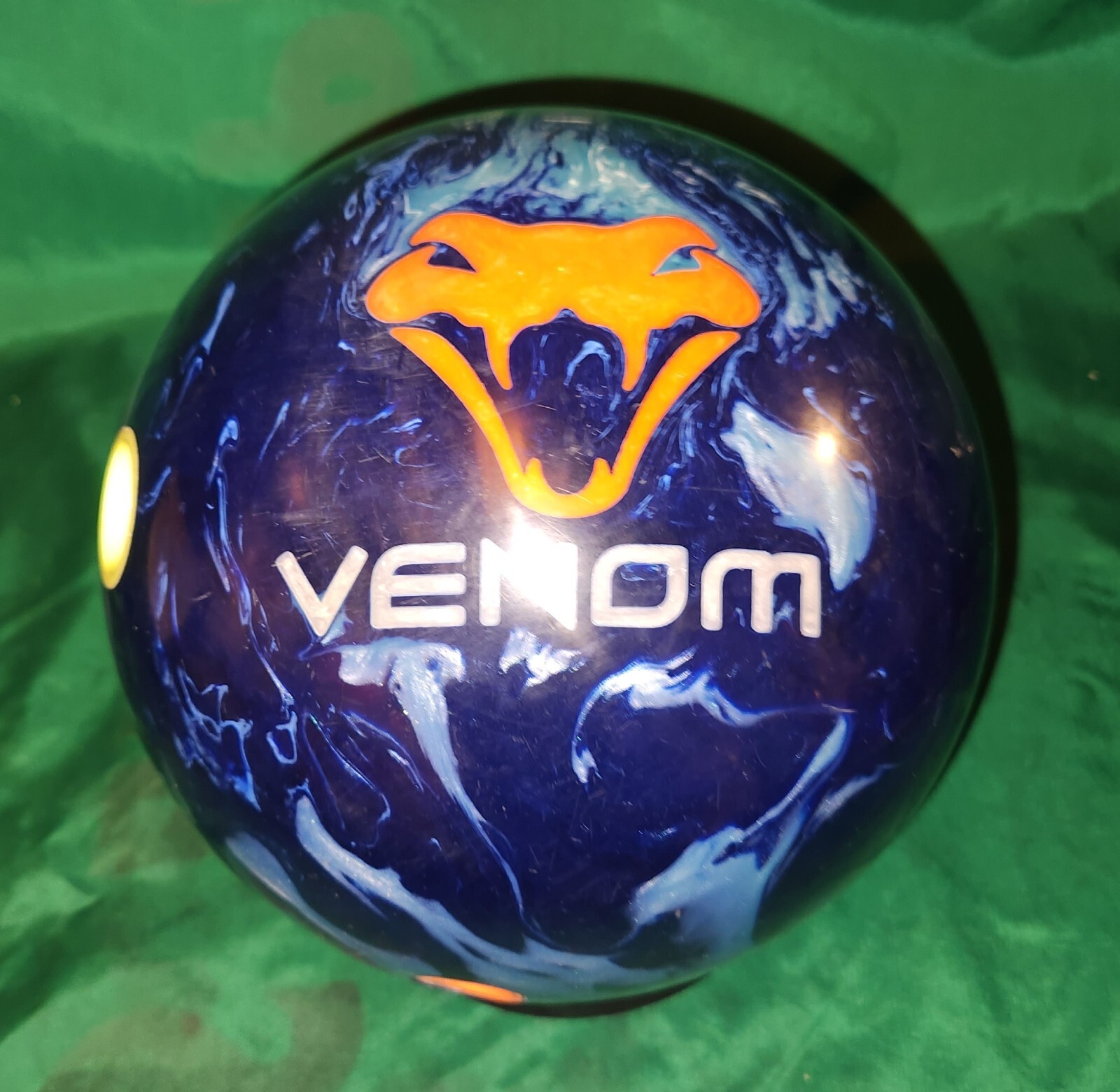 ブルーコーラルベノム　ボウリングボール　15ポンド Motiv Blue Coral Venom Bowling Ball 15 lbs Preowned Span 4 1