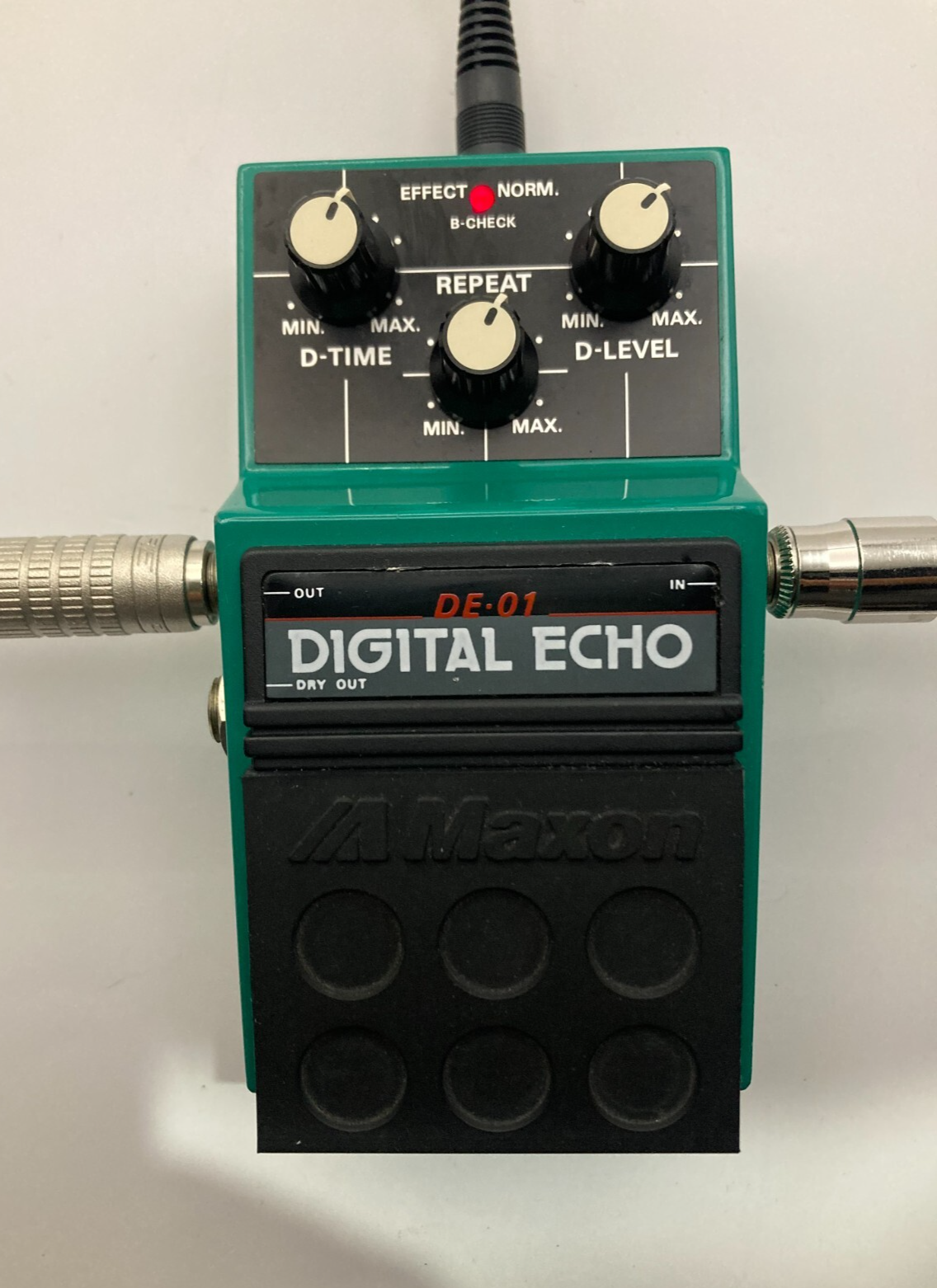 ギター Maxon DE-01 digtal echo ギター Maxon DE-01 digtal echo Maxon DE-01 Digital Echo | Reverb