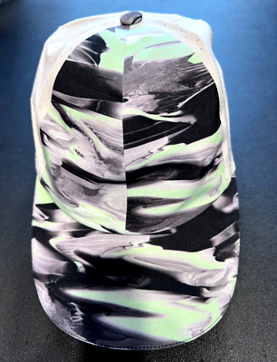 Lululemon Womens Fast Free Run HAT One Size Vented PGM1 Green Black Rare NEW $48
