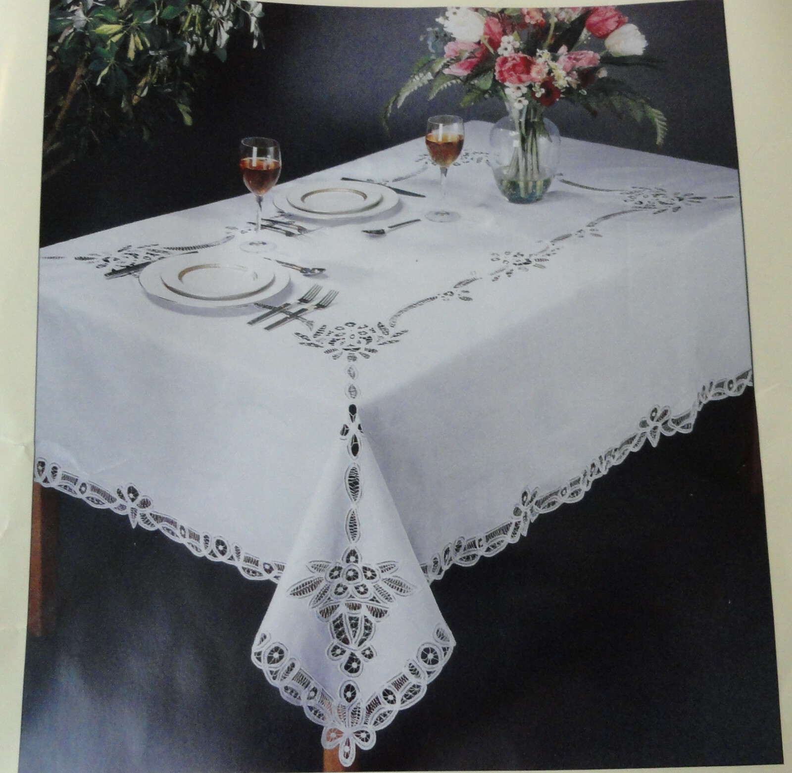 Vintage NOS Nobility Christina Battenburg Lace White Round Tablecloth /8 Napkins