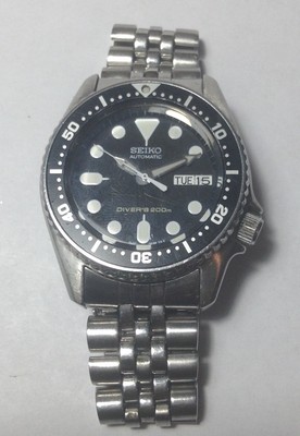 midsize diver watch