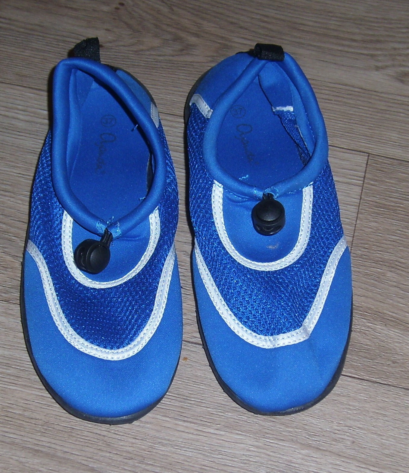 Jungen Badeschuhe Größe 37