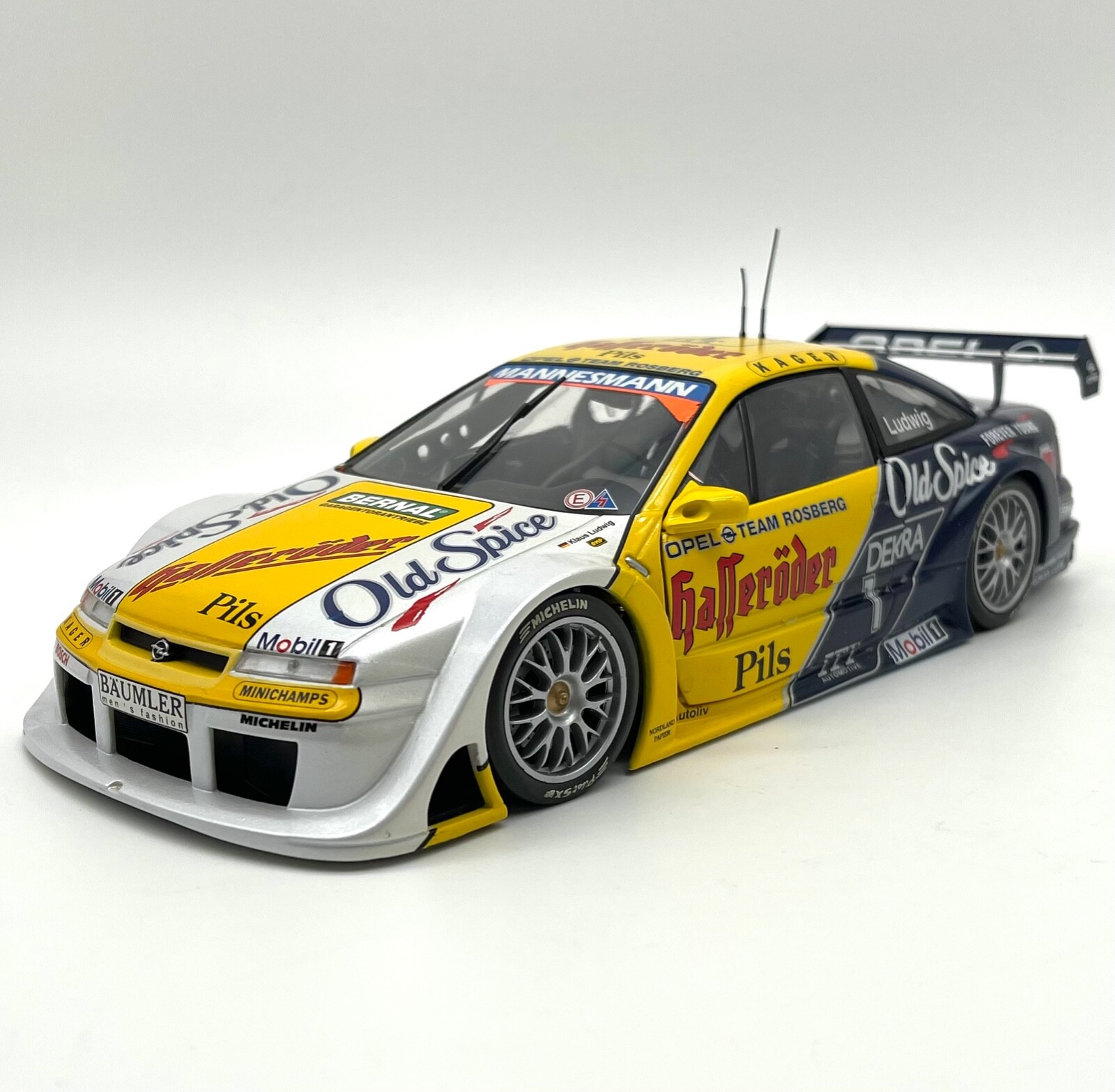 1/18 UT-Models オペル カリブラ V6 DTM ITC 1995 UT / Minichamps Opel Calibra V6 DTM / ITC 1995 K. Ludwig, T