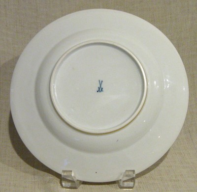 Antique Meissen Capodimonte Border Series 9 1/4