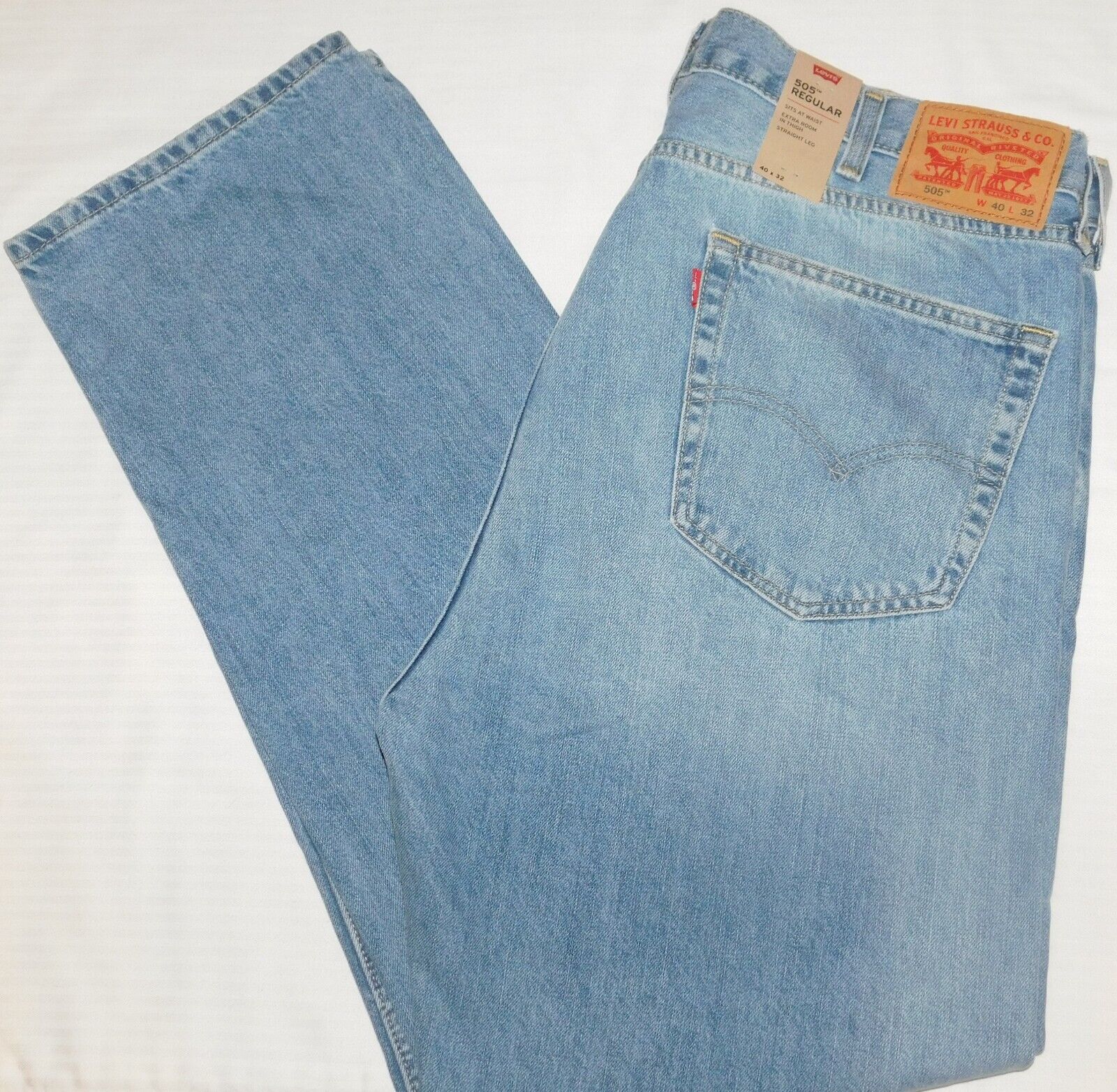 LEVIS 505 Regular Fit Jeans Straight Leg Room in the Thigh LEVIS 505 Regular Fit Jeans Straight Leg Room in the Thigh