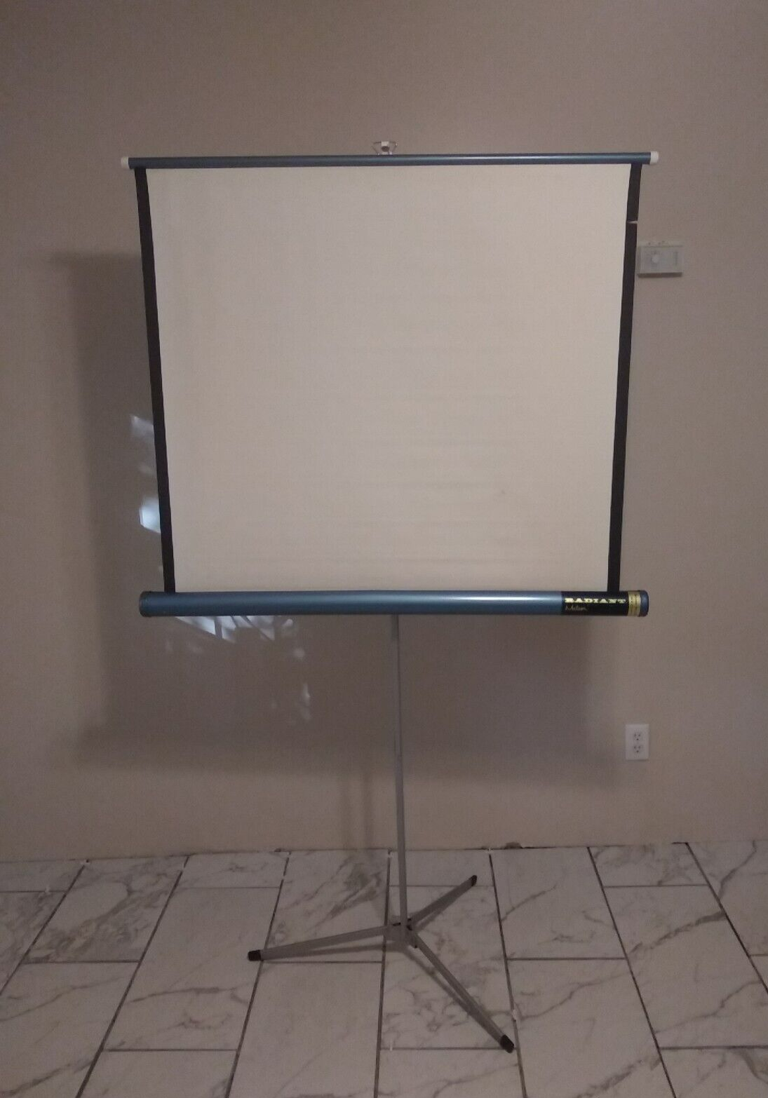 Screen 37x33.5