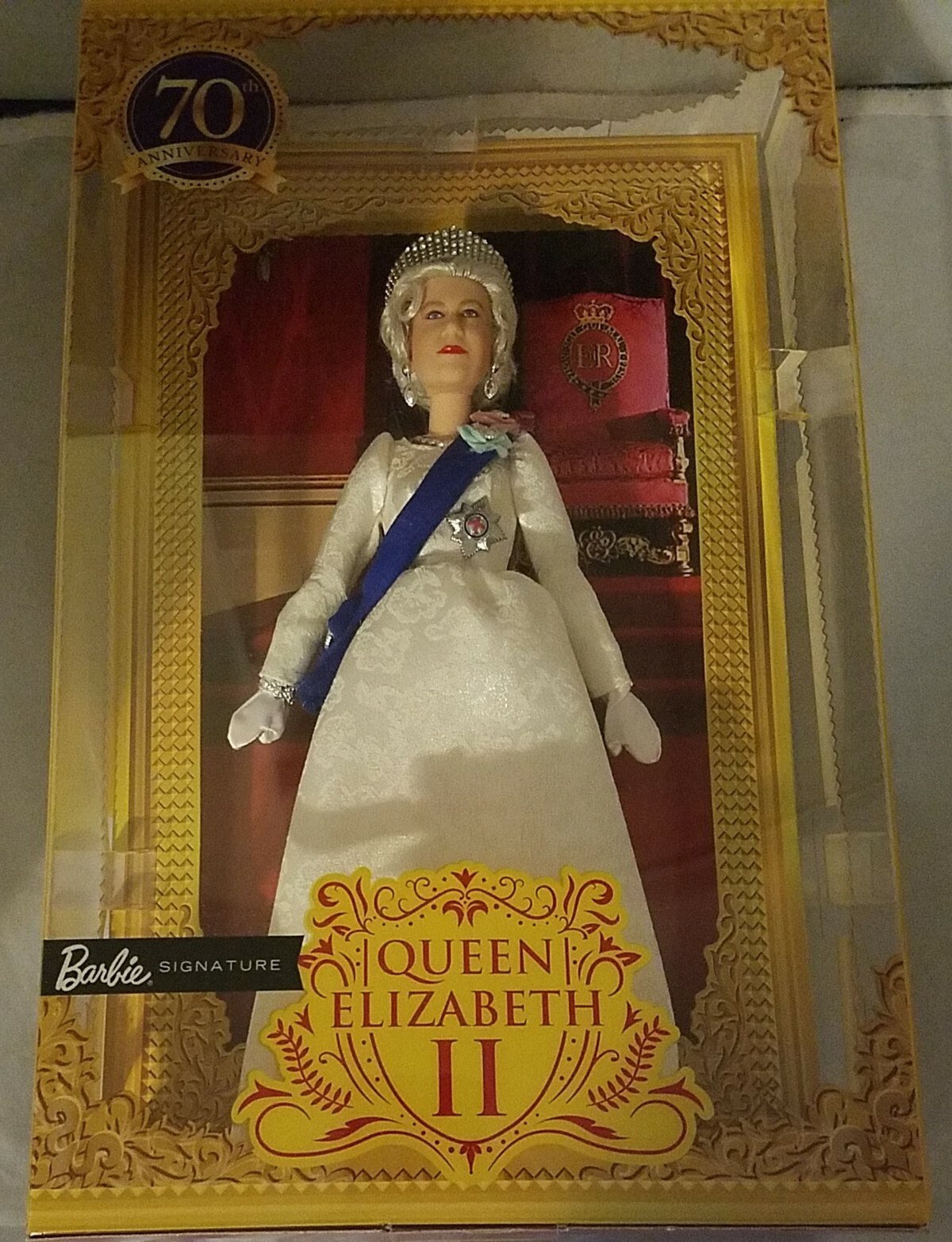 Mattel Barbie Signature Queen Elizabeth II Platinum Jubilee Mattel Barbie Signature Queen Elizabeth II Platinum Jubilee