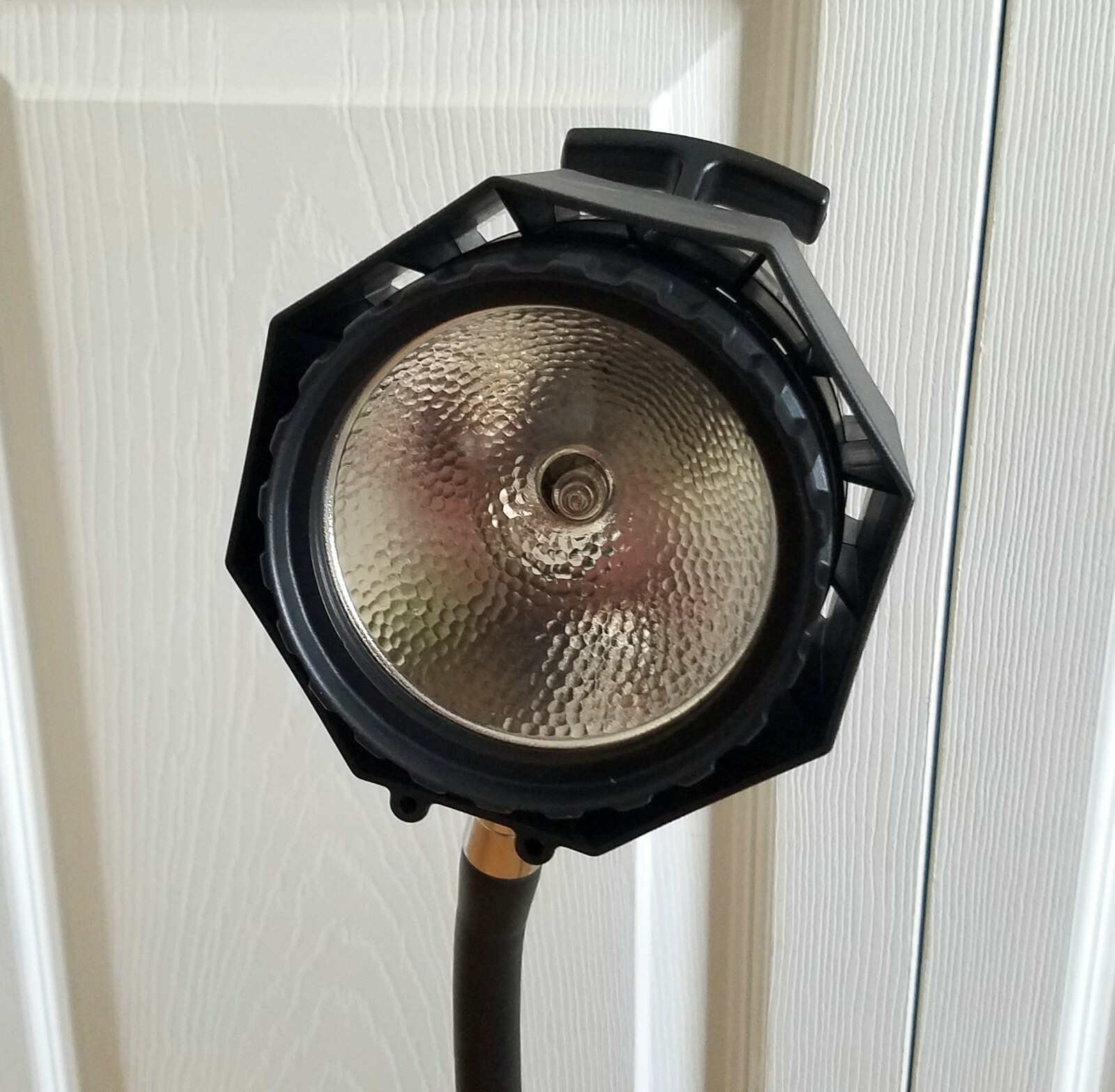 Pair Of Sunnex HF Series HALOGEN GOOSENECK LIGHTS w/ Magnetic Base 2000/2008