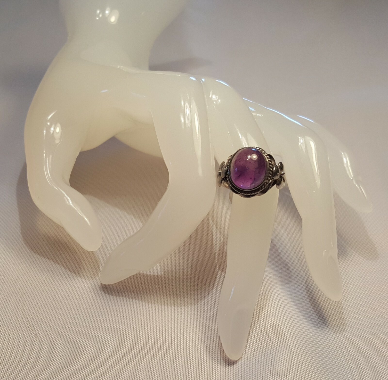 Vintage TRANSLUCENT PURPLE CABOCHON & Sterling SIlver RING Size 5 GUC OOAK