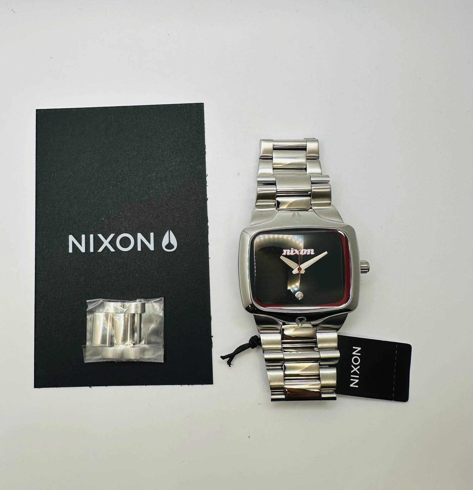 Pre-owned Nixon 25th Anniversary Player Limited Edition Diamond Watch A140-1263