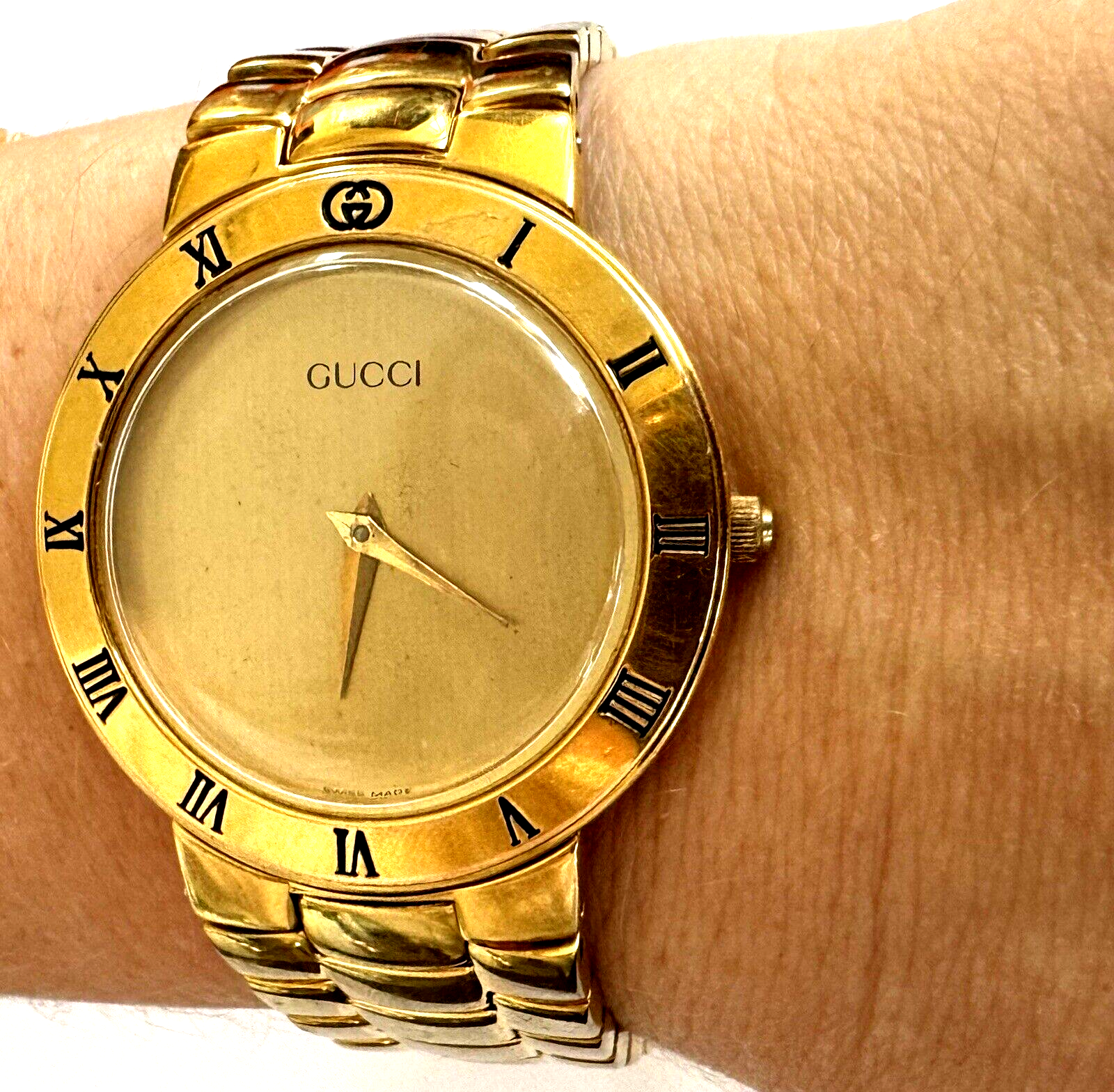 美品 グッチ GUCCI ローマン ゴールド 3300 メンズ 腕時計 F992 