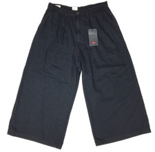 levi's wide leg pleated jeans