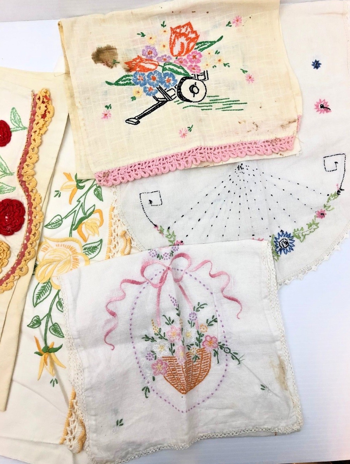 Lot of 12 Vtg Linens Embroidered Pillowcases Tablecloth Napkins Runner Cutter