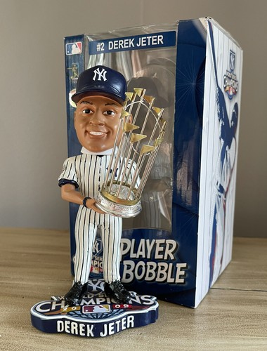 記念グッズ Derek Jeter bobblehead DEREK JETER Forever Collectibles Limited Edition Bobblehead