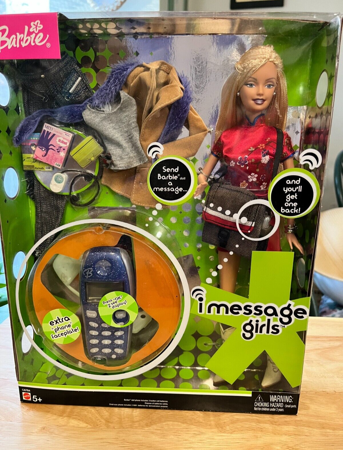 BARBIE I MESSAGE GIRLS 2 Outfits Cell Phone VERY RARE MINT in Never Opened BOX