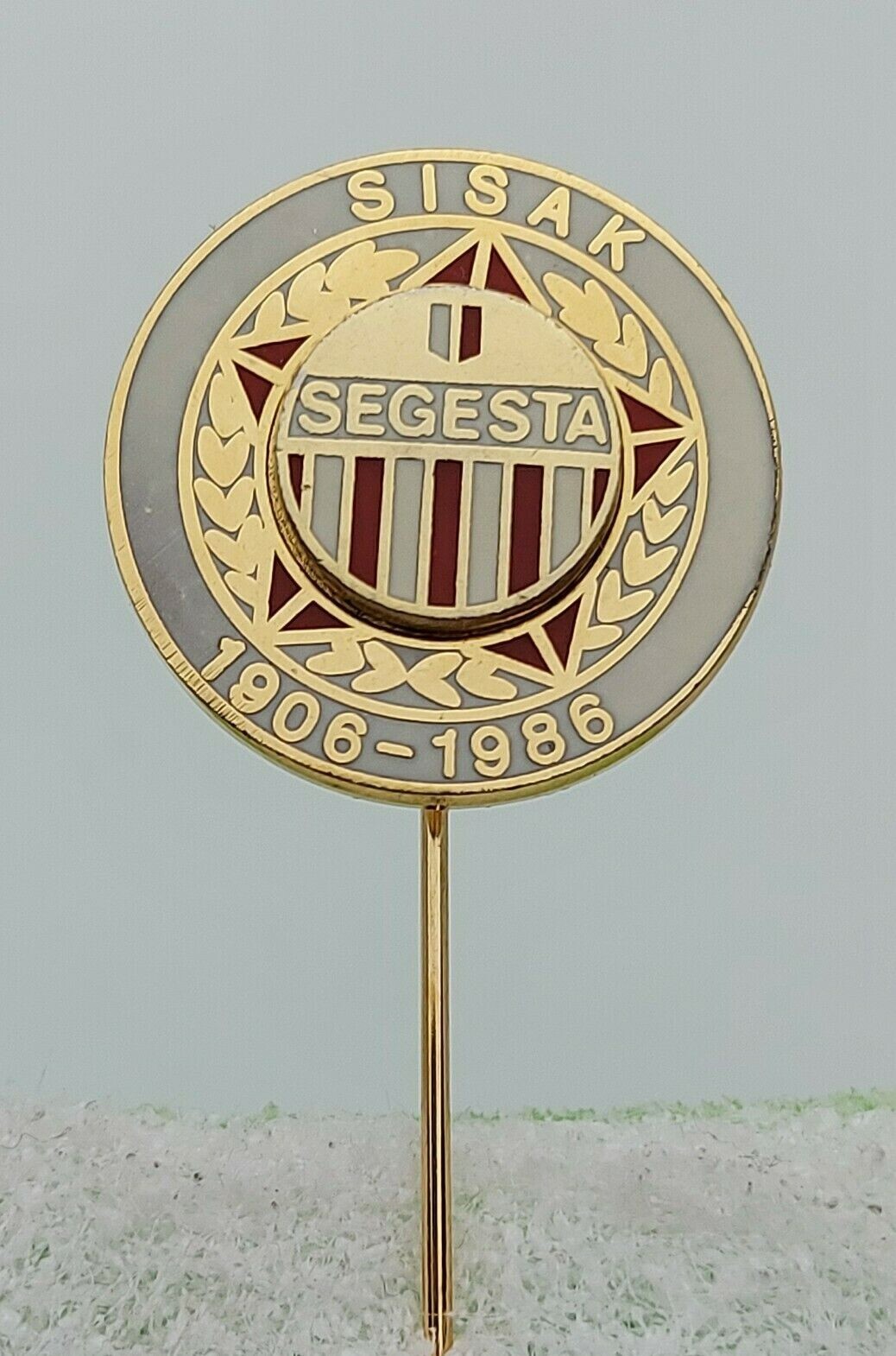 Kitűző - Sisak Kitűző - Sisak