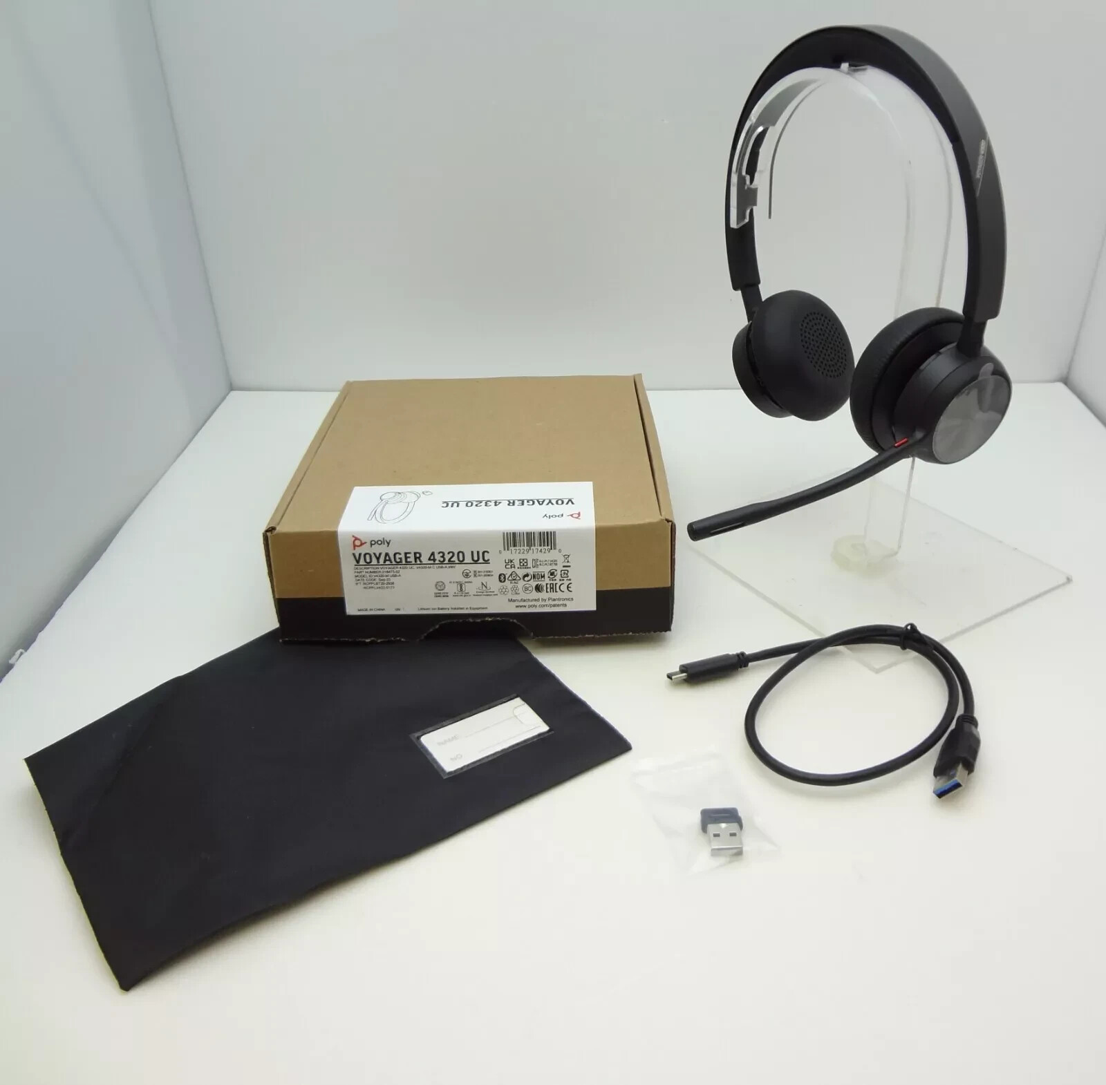 Poly Voyager 4320-M UC Wireless Bluetooth PC Headset V4230-M Poly Voyager 4320-M UC Wireless Bluetooth PC Headset V4230-M