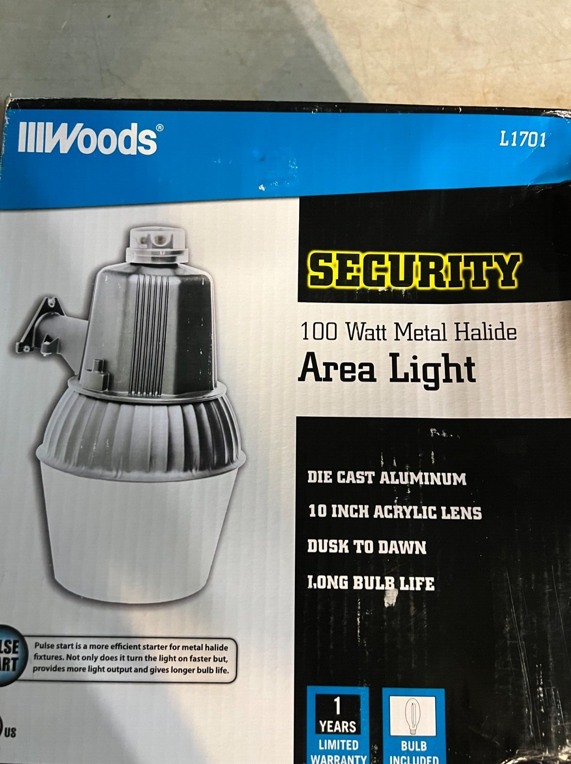 New Woods L1701 Security 100 Watt Metal Halide Dusk To Dawn New Woods L1701 Security 100 Watt Metal Halide Dusk To Dawn