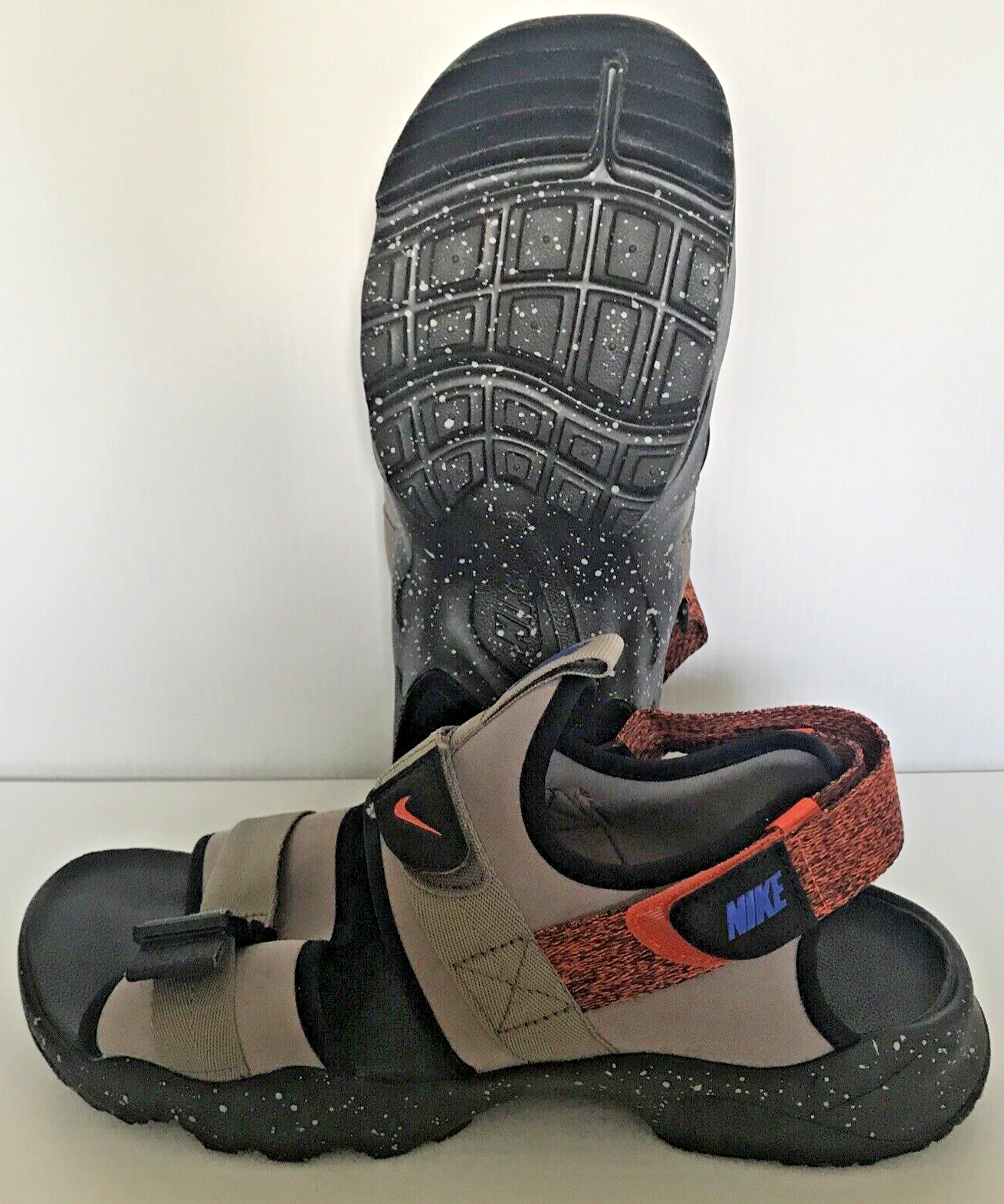 Nike Canyon Sandals Men's Size 12 Blue OrangeMulti Hiking