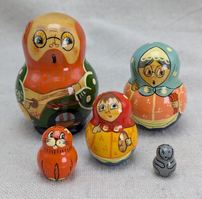 Vintage Russian Nesting Dolls Musical Family Cat Mouse