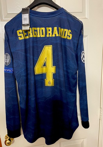 Sergio Ramos Real Madrid アウェイジャージ 2008-09 Real Madrid Away Shirt Sergio Ramos #4 (XL)