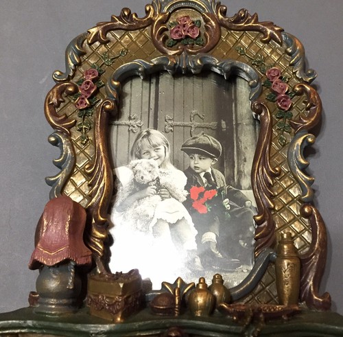 Vanity Shaped Picture Frame Dresser Decorative 3.5”x5” Roses Vtg Free Standing