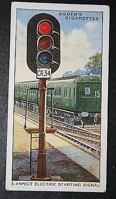 Southern Railway  3 Aspect Signal   Earlswood Station    Original Vintage Card