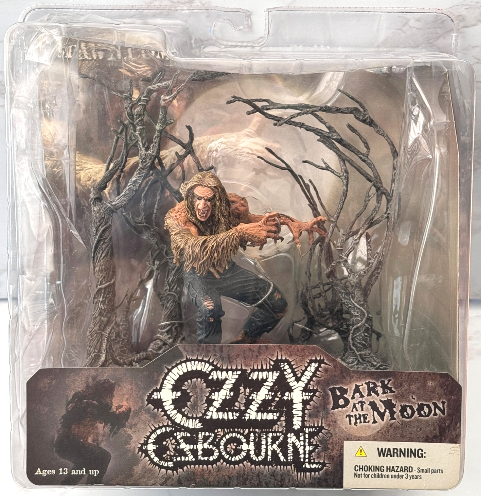 6746/Ozzy Osbourne Bark at the Moonフィギュア Amazon.com: Ozzy Osbourne Bark at the Moon Figure : Toys & Games