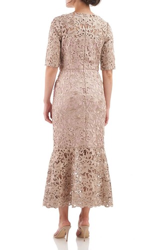 Pre-owned Js Collections V-neck Short Sleeve Zipper Back Flounce Skirt Scalloped Hem Lace In Rose Cloud