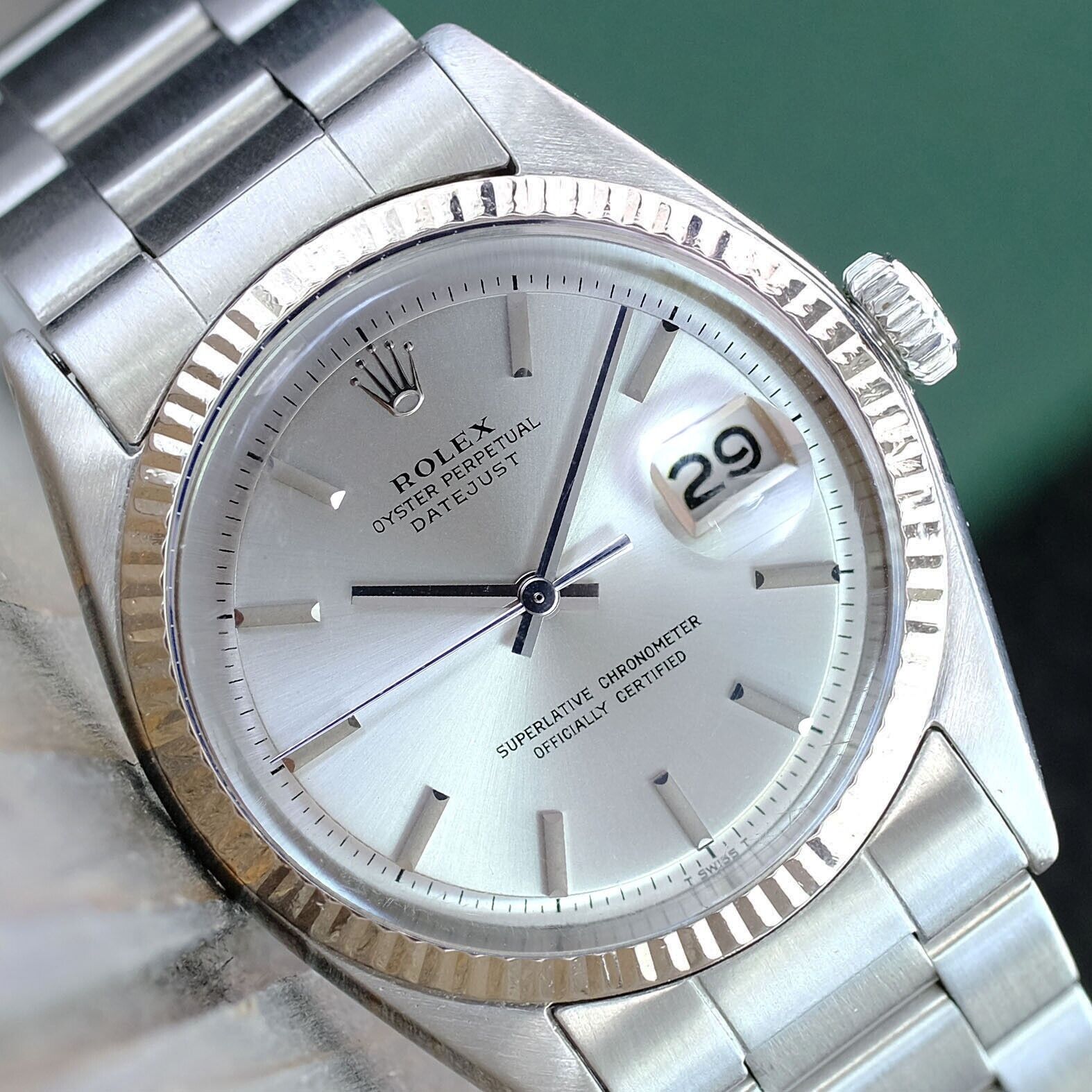 ROLEX MENS DATEJUST GOLD STEEL SILVER DIAL FLUTED OYSTER ROLEX MENS DATEJUST GOLD STEEL SILVER DIAL FLUTED OYSTER