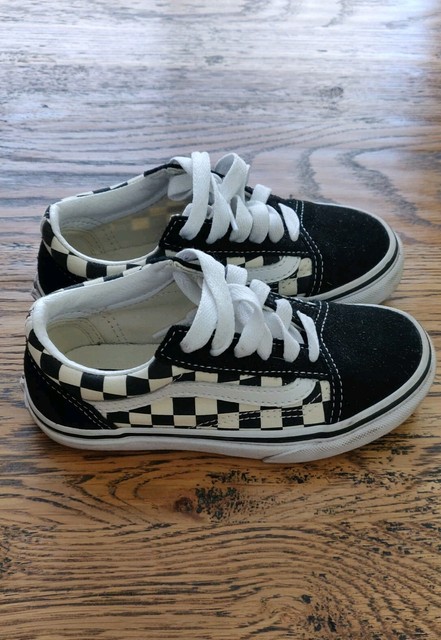 vans slip on liverpool