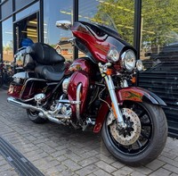 2011 HARLEY-DAVIDSON SCREAMIN' EAGLE ULTRA CLASSIC ELECTRA GLIDE CVO FLHTCUSE