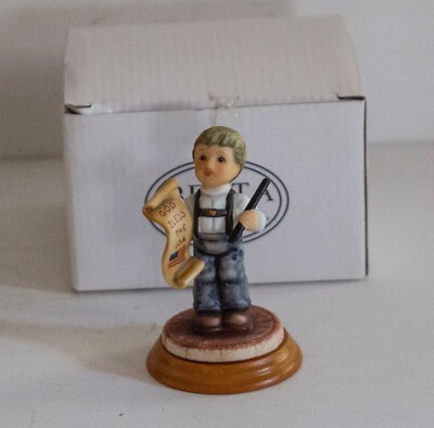 Goebel 2003 Berta Hummel ''God Bless the U.S.A.'' Figurine BH 44-NIB