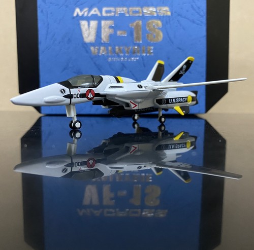 VF-1S & VF-1D VALKYRIE プラモデルセット VF-1S & VF-1D VALKYRIE プラモデルセット VF-1S ストライク