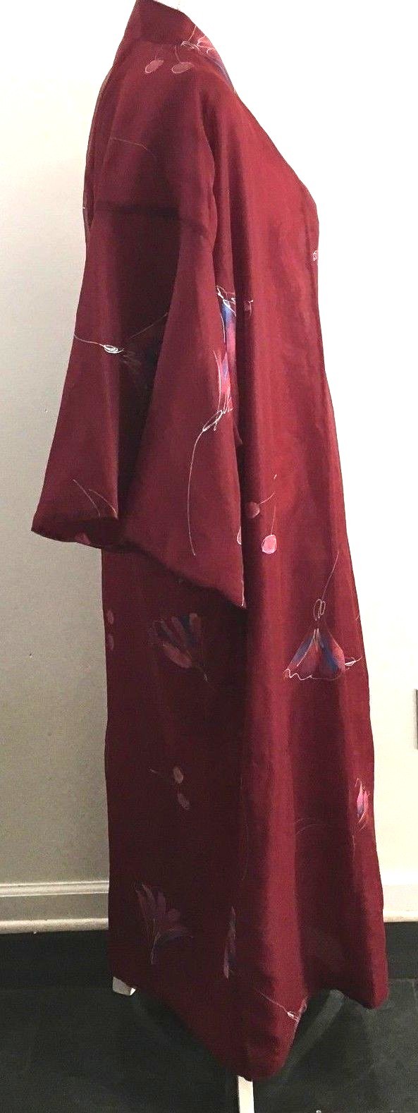 Authentic Japanese Kimono~Red~Floral Design~Traditional~Lined~Unbranded