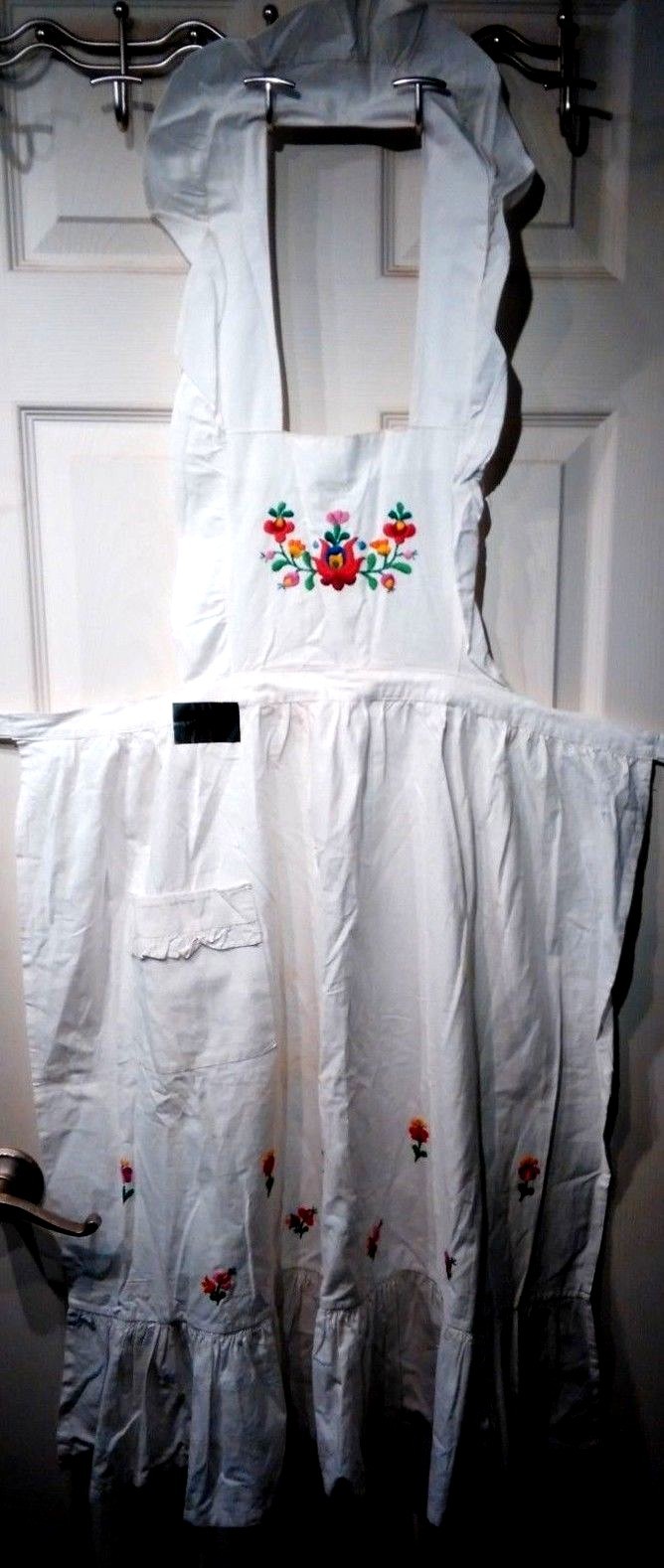 Rare Vintage Hungarian Kalocsa Floral Apron Traditional Folk Art NOS NWT Unused