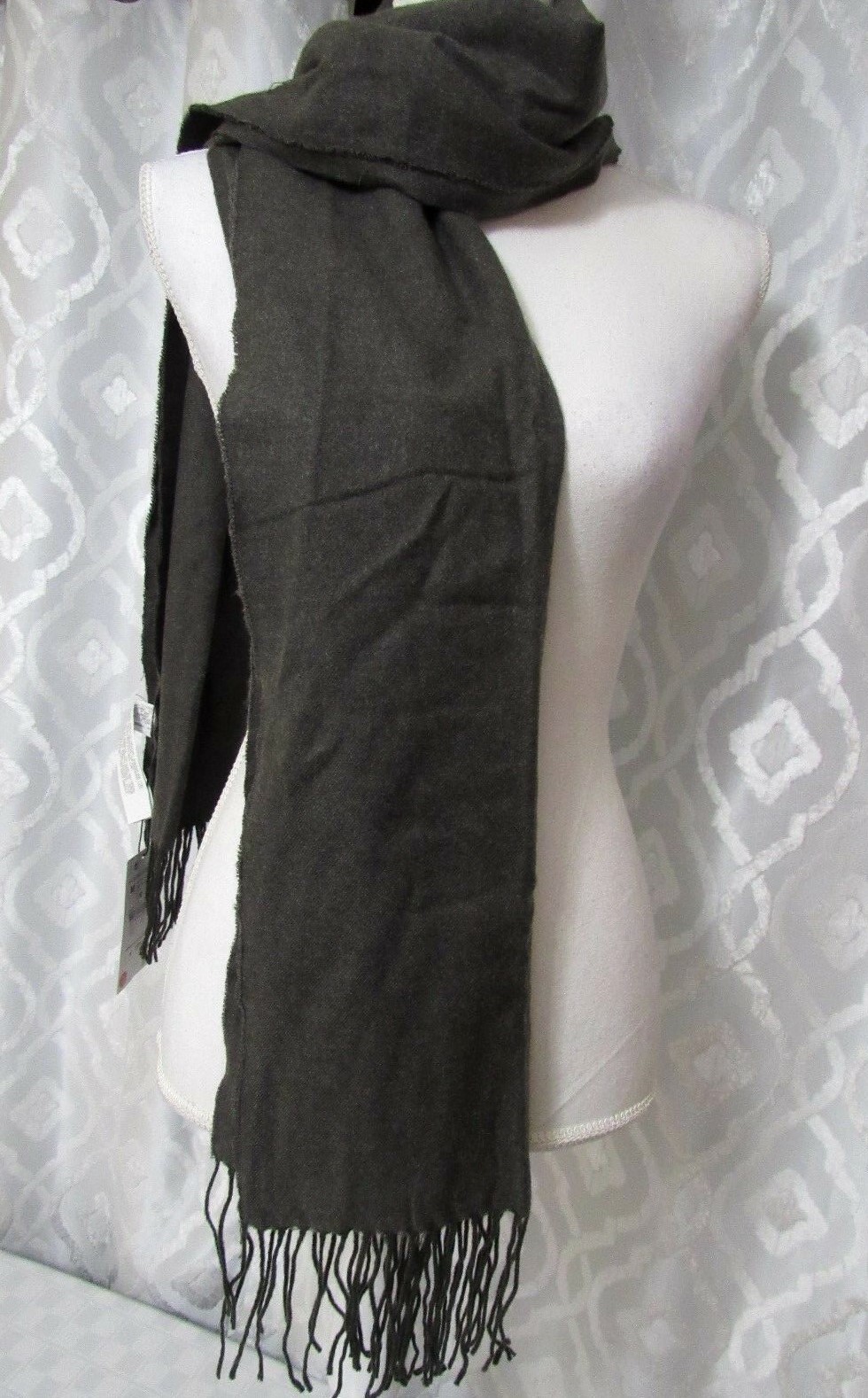 Zara Mens Gray Scarf With Fringe New Soft Warm Winter or Dress Zara Man NWT
