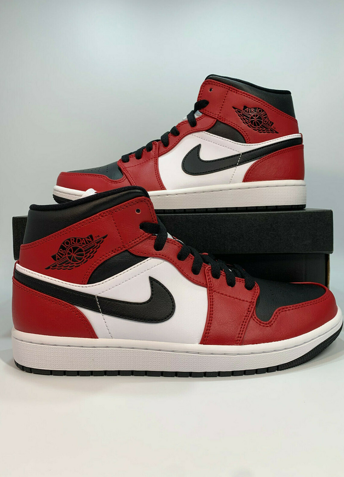 Мужские кроссовки Nike Air Jordan 1 Retro Mid Chicago красный черный белый 554724-069 размер GS новые