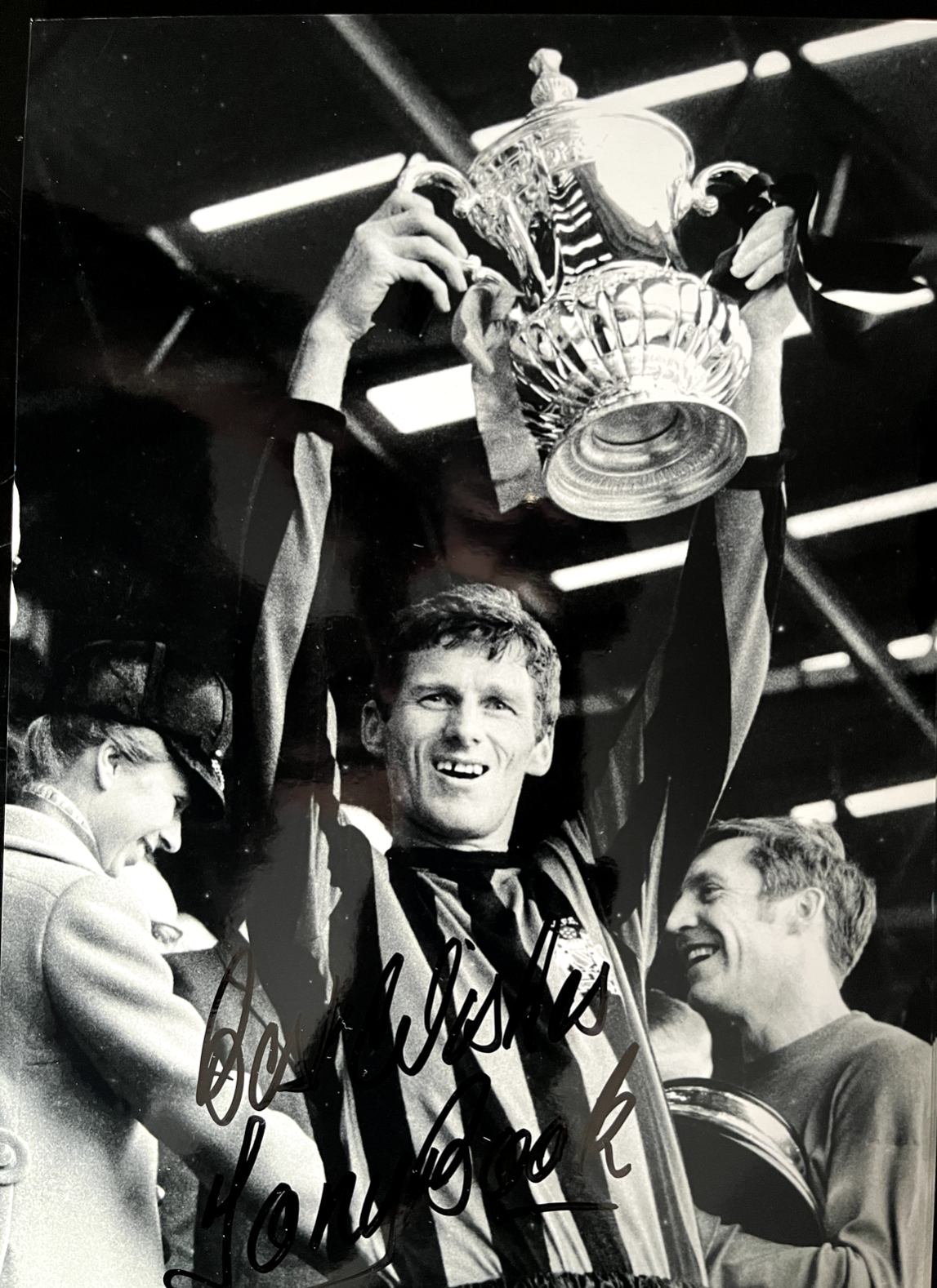 TONY BOOK - MANCHESTER CITY LEGEND - SIGNED F.A. CUP WINNING B/W PHOTO
