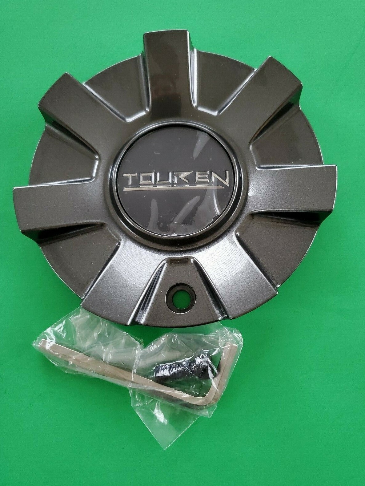 Touren 3260 TR60 center cap C1032601G + screw 16