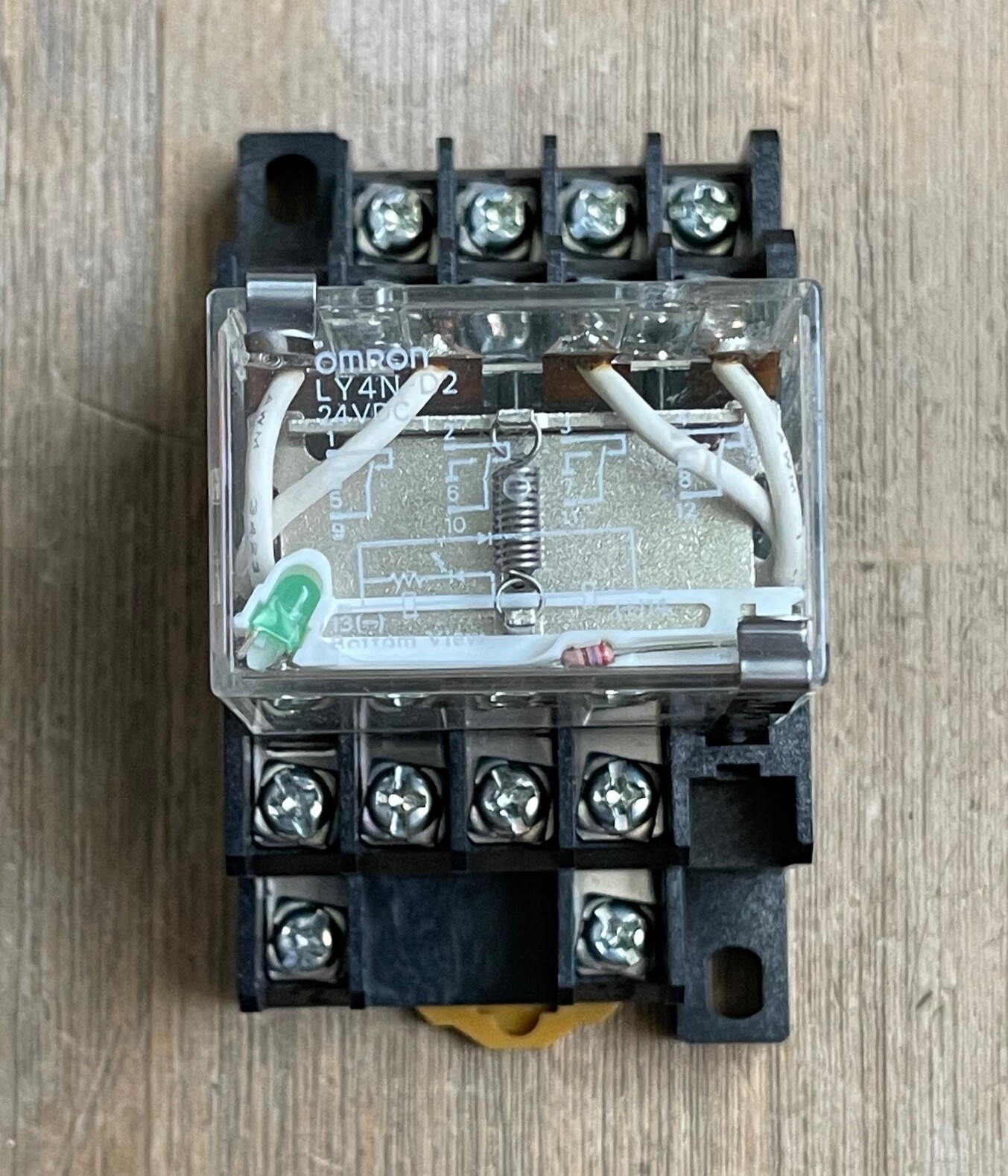 OMRON LY4ND2 RELAY 24VDC COIL WITH PTF14A SOCKET BASE 14 PIN