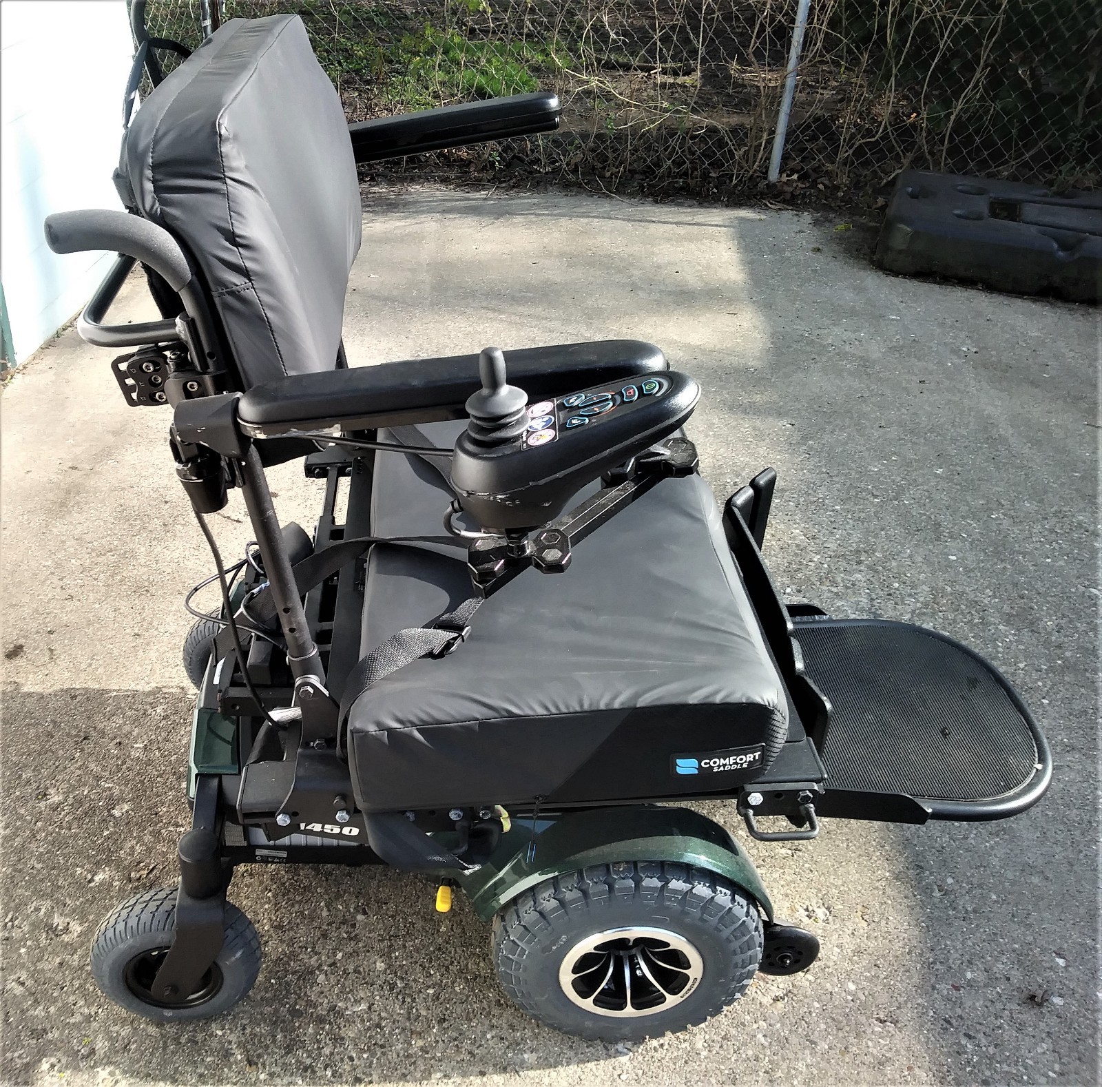 Quantum  Large Power Chair