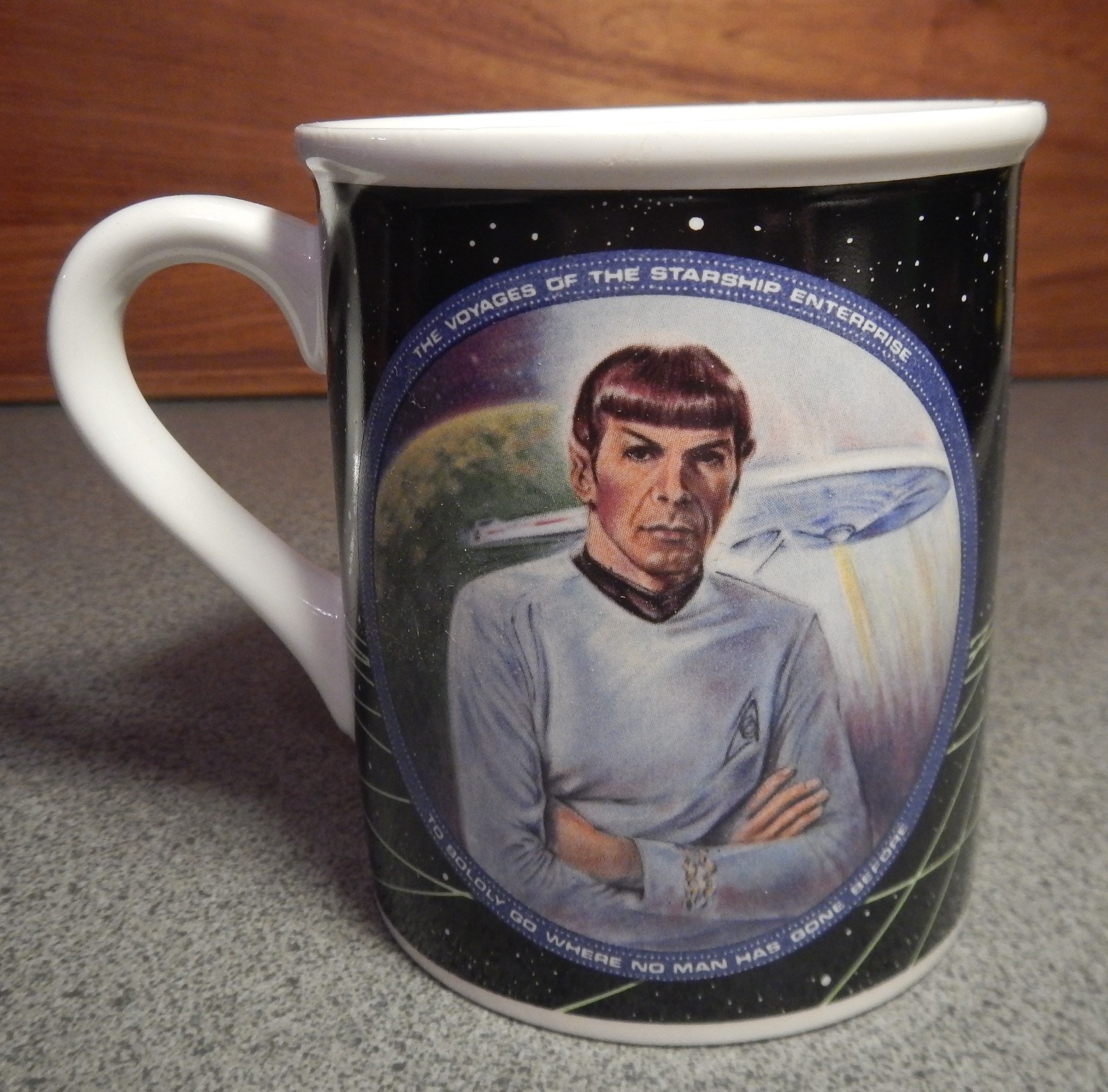 HAMILTON COLLECTION STAR TREK SET OF 8 COFFEE MUGS  VINTAGE 1983