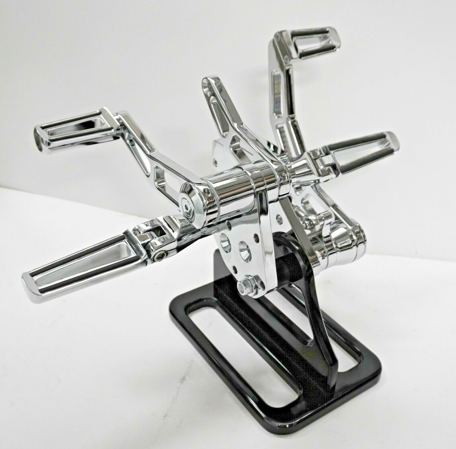 OUTLAW 8499 SOFTAIL CHROME FORWARD CONTROLS HARLEY RIGID BIG TWIN FXST